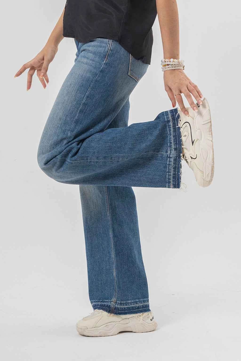 Light Wash Wide Leg Jeans - Effortless Denim Flare Style
